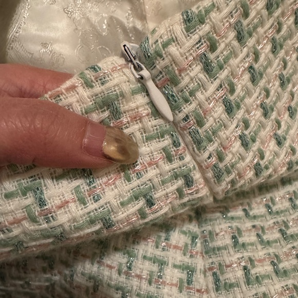 Chic Tweed-Style Short-Sleeve Cropped Jacket + Shorts Set - Picture 6 of 9